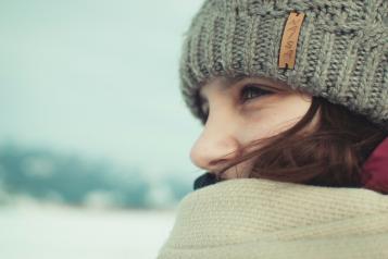 woman wearing a woolly hat